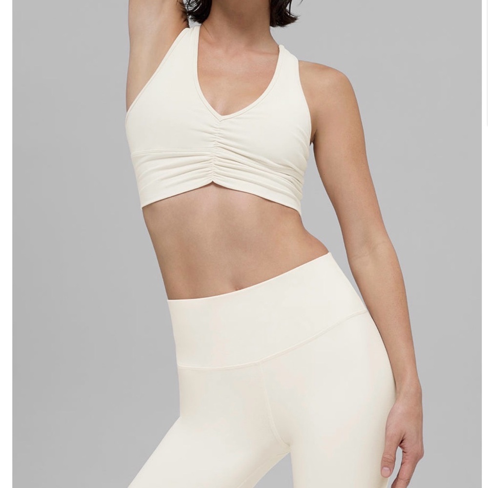 Alo wild things Cream Sports Bra size S